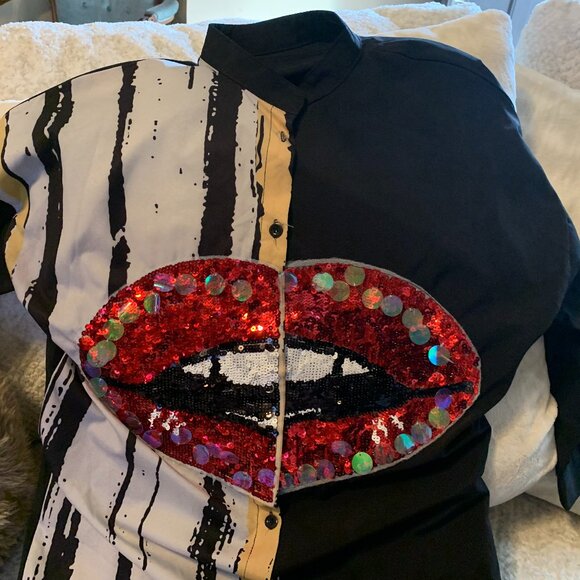 Dress with Sequins Lips Size Small - Picture 2 of 5